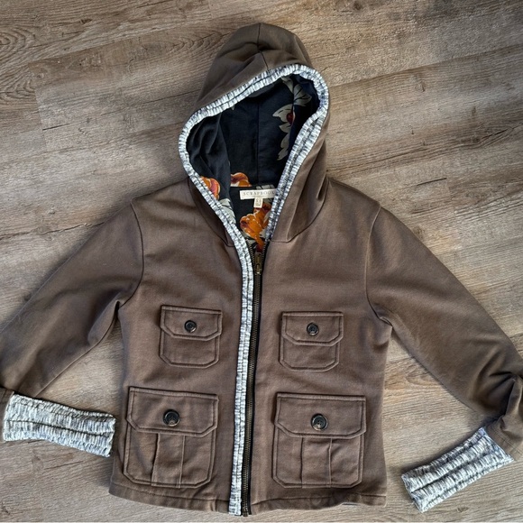 Scrapbook Sweater Jacket - Picture 4 of 10